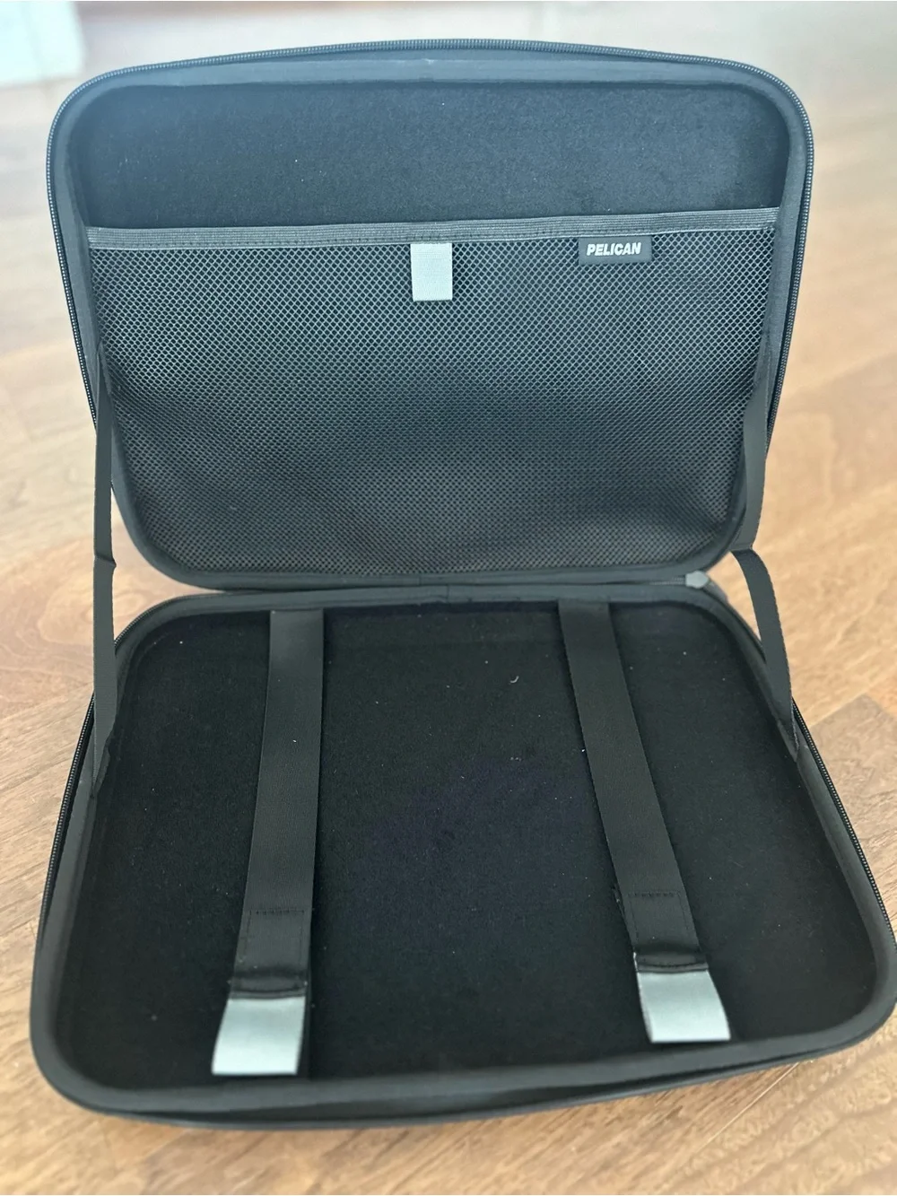 Pelican Adventurer Laptop Sleeve 14.2